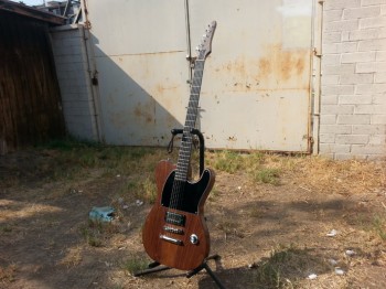 intronaut-guitars-3