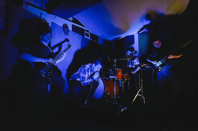 gloom live blue