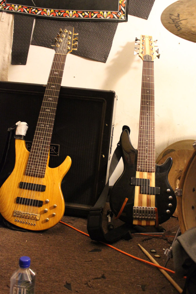hush-guitars